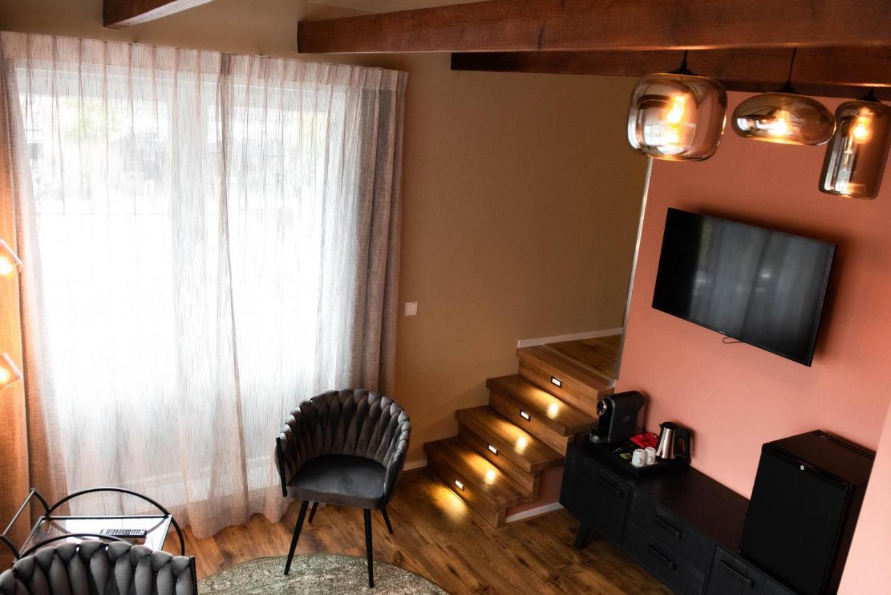 Hotel Het Wapen Van Drenthe Roden Kültér fotó