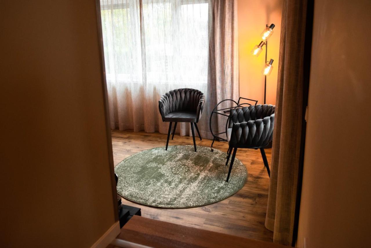 Hotel Het Wapen Van Drenthe Roden Kültér fotó
