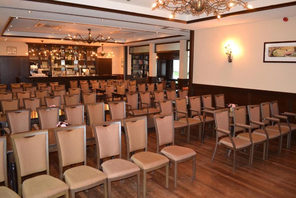 Hotel Het Wapen Van Drenthe Roden Kültér fotó